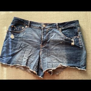 Time and Tru plus denim shorts
